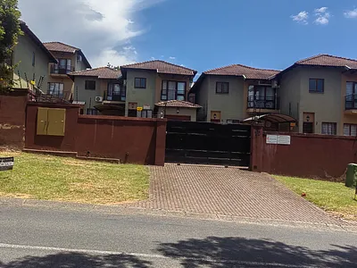 3 Bedroom Apartment For Sale in Nelspruit - tJRG.webp