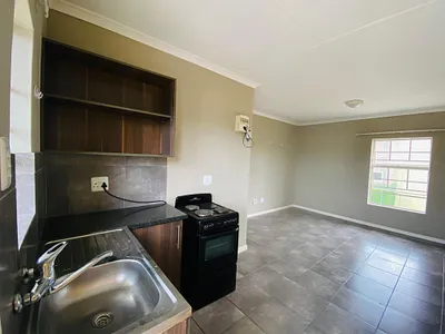 2 Bedroom Apartment For Sale in Nelspruit - kxCe.webp