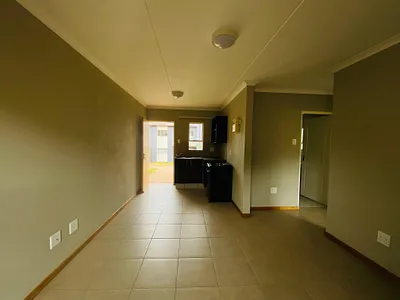 2 Bedroom Apartment For Sale in Nelspruit - bqiL.webp