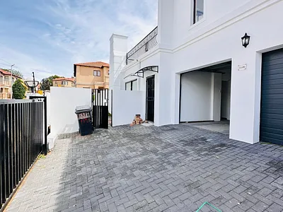 3 Bedroom House For Sale in Midrand - kbUO.webp