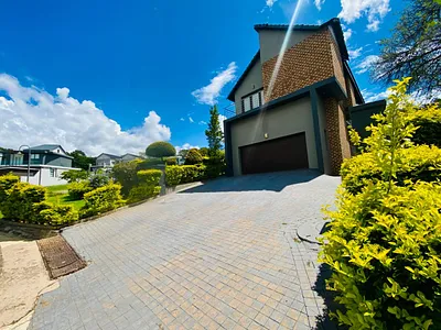 4 Bedroom House For Sale in Nelspruit - M0Gf.webp