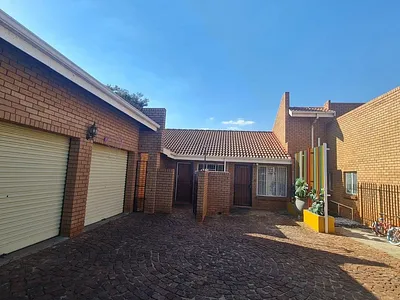 3 Bedroom House For Sale in Pretoria - img