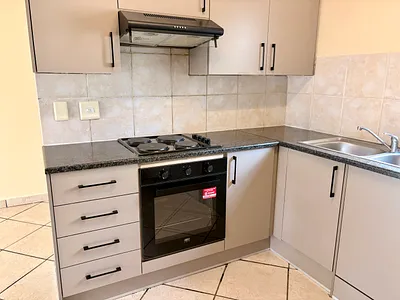 3 Bedroom Apartment For Sale in Sandton - img