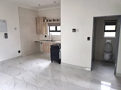 0.5 Bedroom Apartment To Rent in Sandton - img