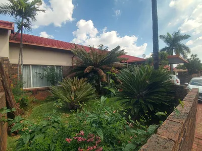 3 Bedroom Townhouse For Sale in Akasia - sFAc.webp