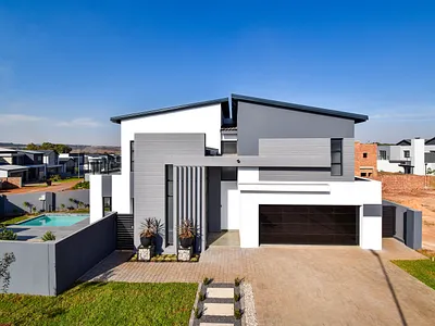 4 Bedroom House For Sale in Centurion - qbXg.webp