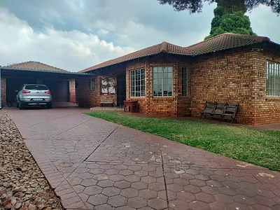 3 Bedroom House For Sale in Pretoria - vy8L.webp