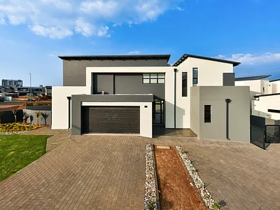 5 Bedroom House For Sale in Centurion - DWIk.webp