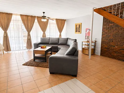 3 Bedroom Townhouse For Sale in Pretoria - UjOM.webp