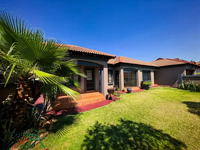 3 Bedroom House For Sale in Pretoria - Zwln.webp