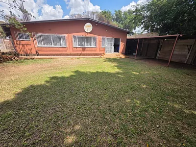 5 Bedroom House For Sale in Pretoria - NTKz.webp