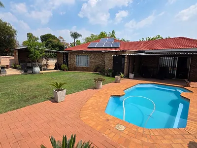 5 Bedroom House For Sale in Pretoria - 2oFE.webp