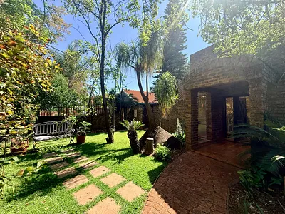 3 Bedroom House For Sale in Akasia - cdBG.webp