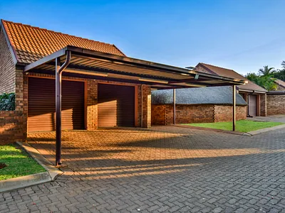 3 Bedroom Townhouse For Sale in Pretoria - I52V.webp