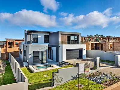 4 Bedroom House For Sale in Centurion - baG7.webp