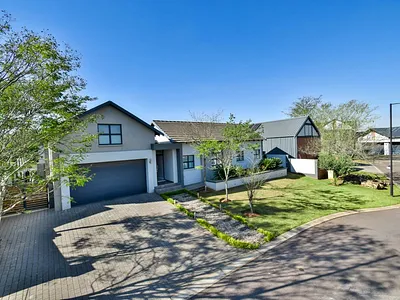 4 Bedroom House For Sale in Centurion - ivAs.webp