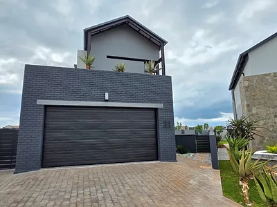 4 Bedroom House For Sale in Centurion - 3t5d.webp