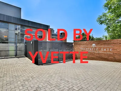 2 Bedroom Apartment For Sale in Pretoria - YvpA.webp