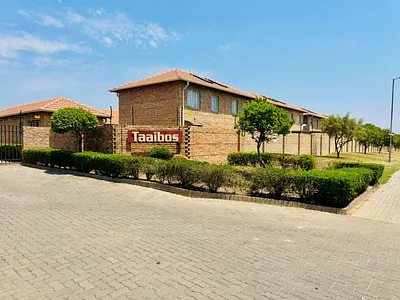 3 Bedroom Townhouse For Sale in Pretoria - VkA0.webp