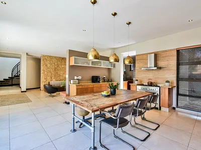 4 Bedroom Townhouse For Sale in Centurion - img