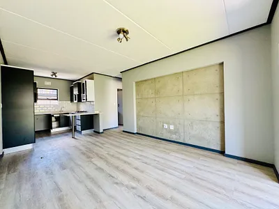 2 Bedroom Apartment For Sale in Pretoria - ZqQH.webp