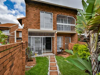 3 Bedroom Apartment For Sale in Centurion - qPUK.webp