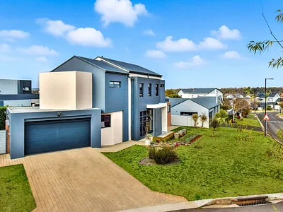 4 Bedroom House For Sale in Centurion - fvjN.webp