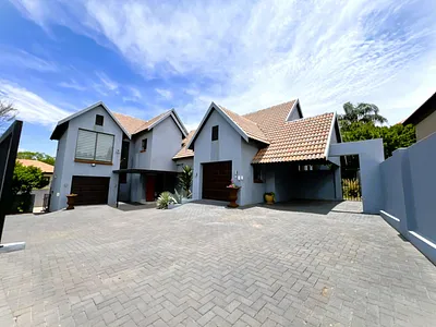 4 Bedroom House For Sale in Pretoria - yR3x.webp