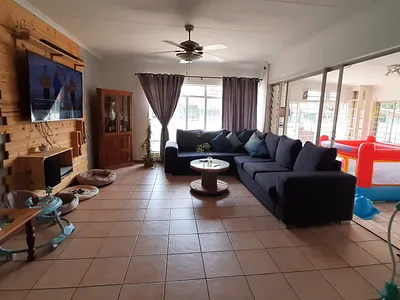 3 Bedroom Townhouse For Sale in Pretoria - J86I.webp