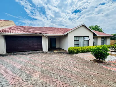 3 Bedroom House For Sale in Pretoria - AmAJ.webp