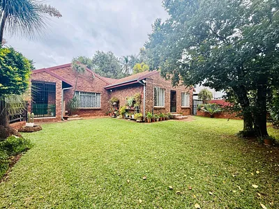 3 Bedroom House For Sale in Akasia - ewqV.webp