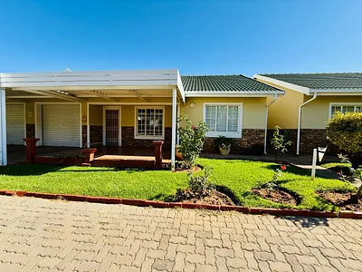 2 Bedroom Townhouse For Sale in Akasia - j6ay.webp