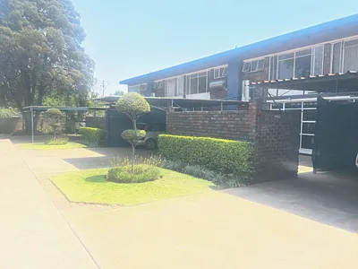 2 Bedroom Townhouse For Sale in Pretoria - kqjE.webp