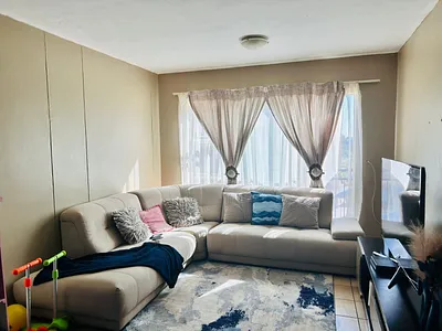 2 Bedroom Apartment For Sale in Akasia - gZej.webp