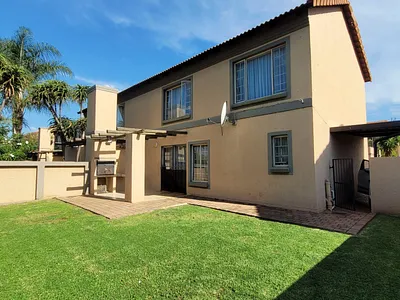 3 Bedroom Townhouse For Sale in Pretoria - KITU.webp