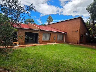 4 Bedroom House For Sale in Pretoria - 9eBq.webp