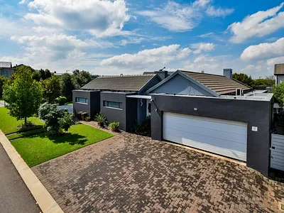 3 Bedroom House For Sale in Centurion - LvnE.webp