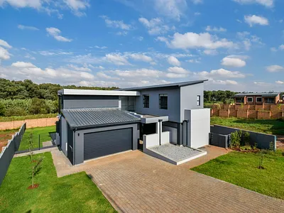 5 Bedroom House For Sale in Centurion - 2NZB.webp