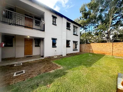 2 Bedroom Townhouse For Sale in Akasia - 16xj.webp