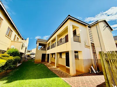 2 Bedroom Apartment For Sale in Akasia - wqO9.webp