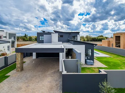 4 Bedroom House For Sale in Centurion - zQt7.webp