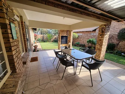3 Bedroom Townhouse For Sale in Pretoria - hRZK.webp