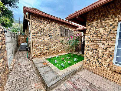 4 Bedroom House For Sale in Pretoria - TBUA.webp