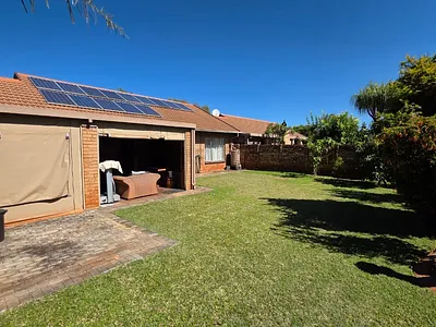 3 Bedroom Townhouse For Sale in Pretoria - YhAm.webp