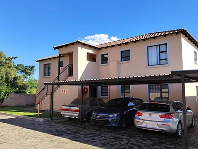 2 Bedroom Apartment For Sale in Pretoria - Gb6M.webp