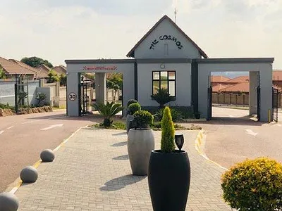 2 Bedroom Apartment For Sale in Centurion - img