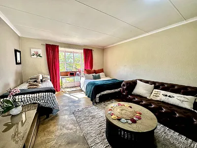 0.5 Bedroom Apartment For Sale in Johannesburg - 44wS.webp
