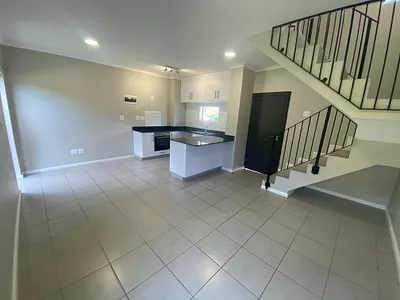 2 Bedroom Apartment For Sale in Hillcrest - img