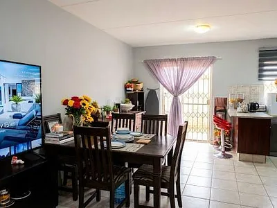 3 Bedroom Townhouse For Sale in Pretoria - MmLX.webp