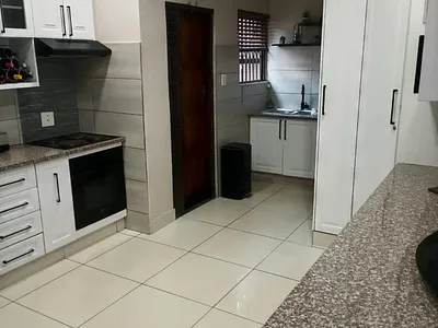 3 Bedroom Townhouse For Sale in Pretoria - img